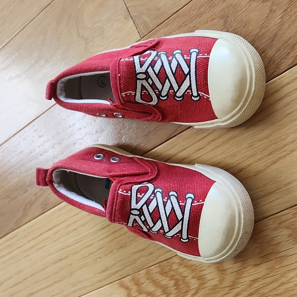 slip on kids shoes
